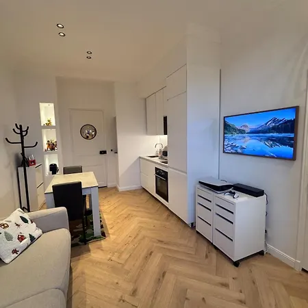 2p & Quiet In Cap D 'ail * Cap-d’Ail