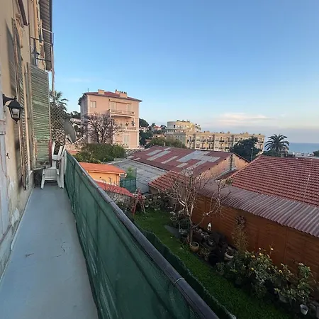 2p & Quiet In Cap D 'ail