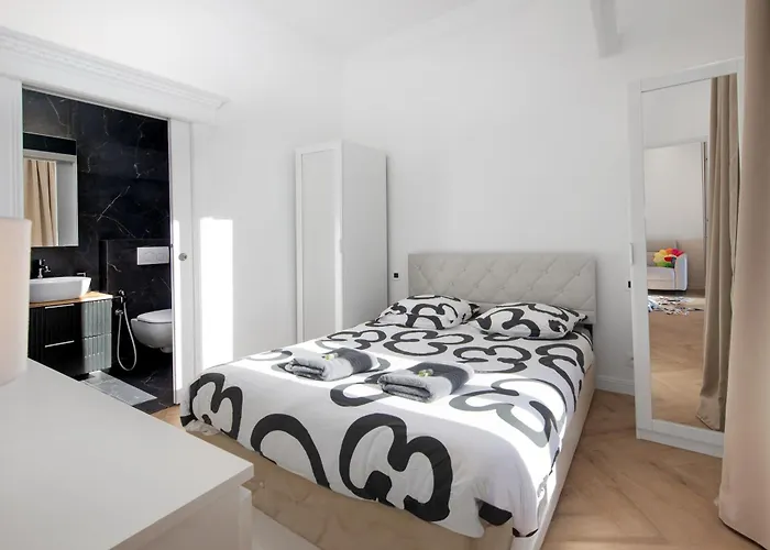 2p & Quiet In Cap D 'ail Apartment *
